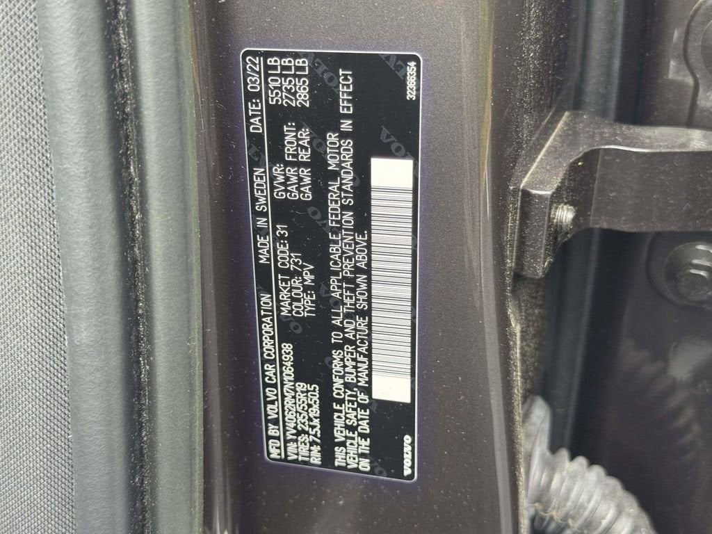 2022 Volvo XC60 B6 R-Design