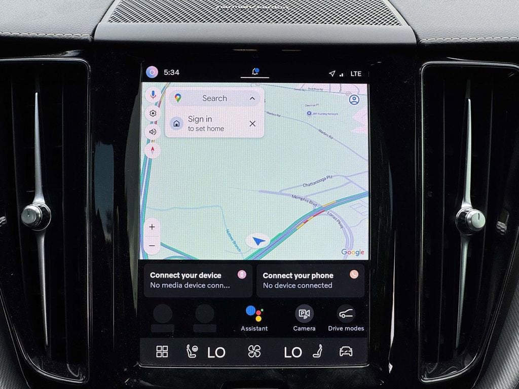 2022 Volvo XC60 B6 R-Design