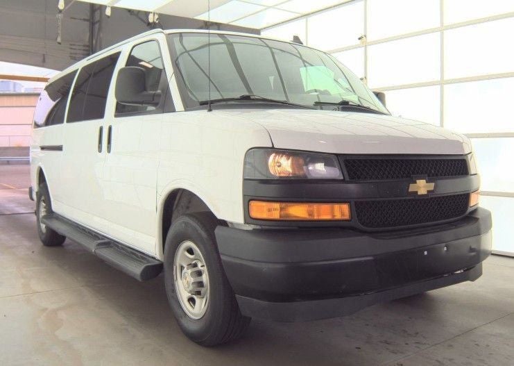 2022 Chevrolet Express 3500 LS Passenger