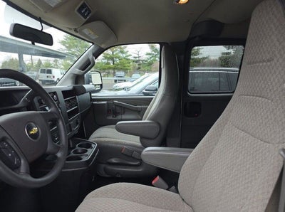 2022 Chevrolet Express 3500 LS Passenger