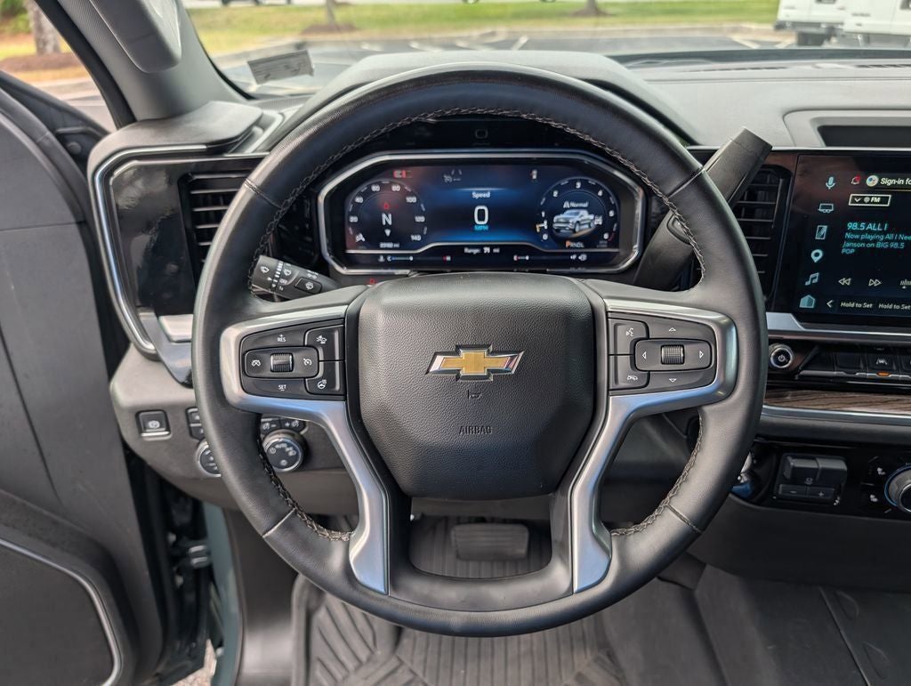 2025 Chevrolet Silverado 1500 LT LT1