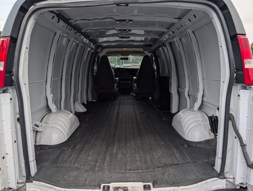 2023 Chevrolet Express 2500 Work Van Cargo