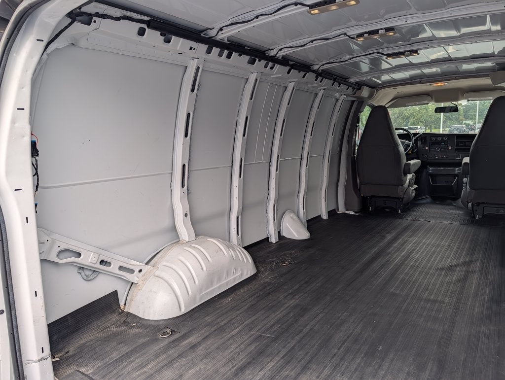 2023 Chevrolet Express 2500 Work Van Cargo