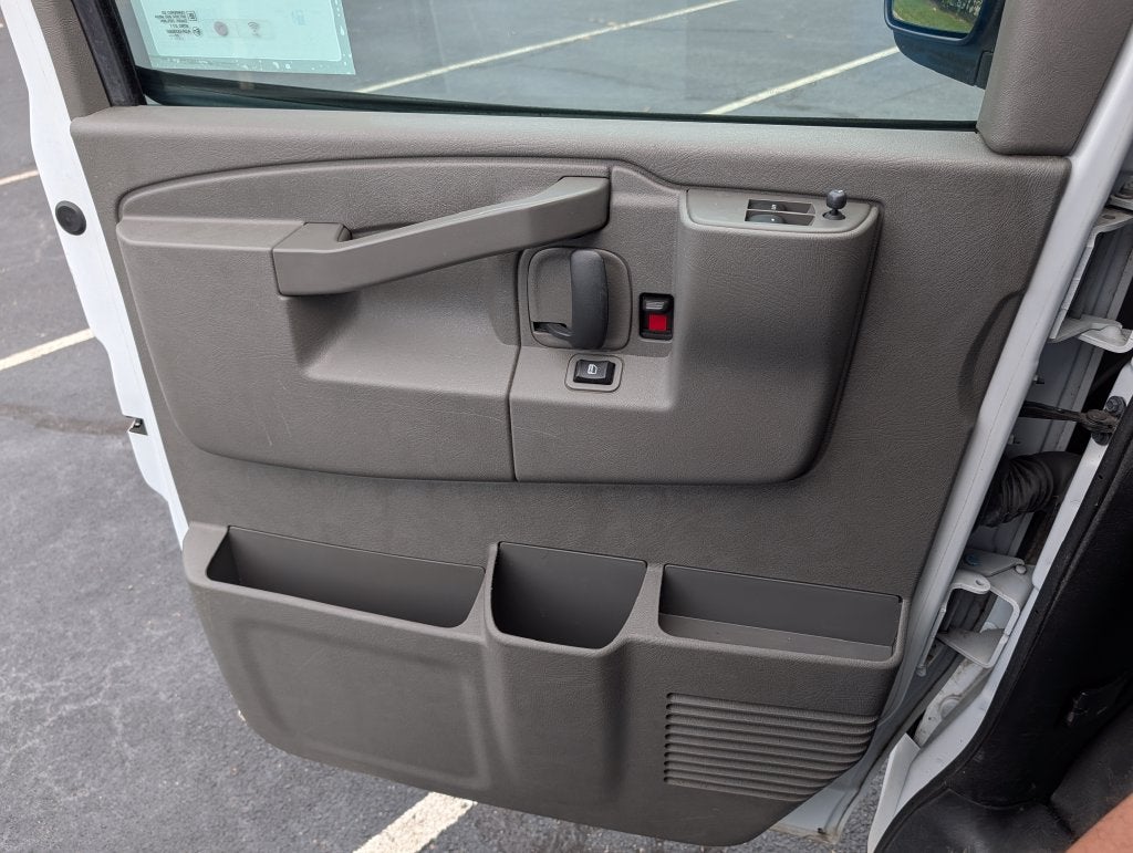 2023 Chevrolet Express 2500 Work Van Cargo