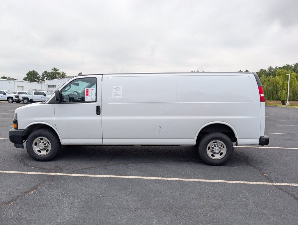 2023 Chevrolet Express 2500 Work Van Cargo