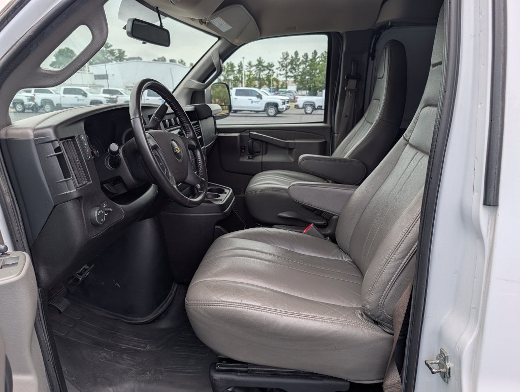 2023 Chevrolet Express 2500 Work Van Cargo