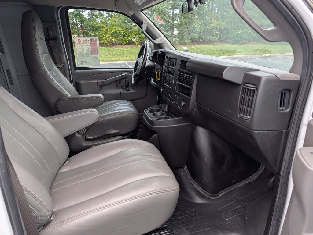 2023 Chevrolet Express 2500 Work Van Cargo