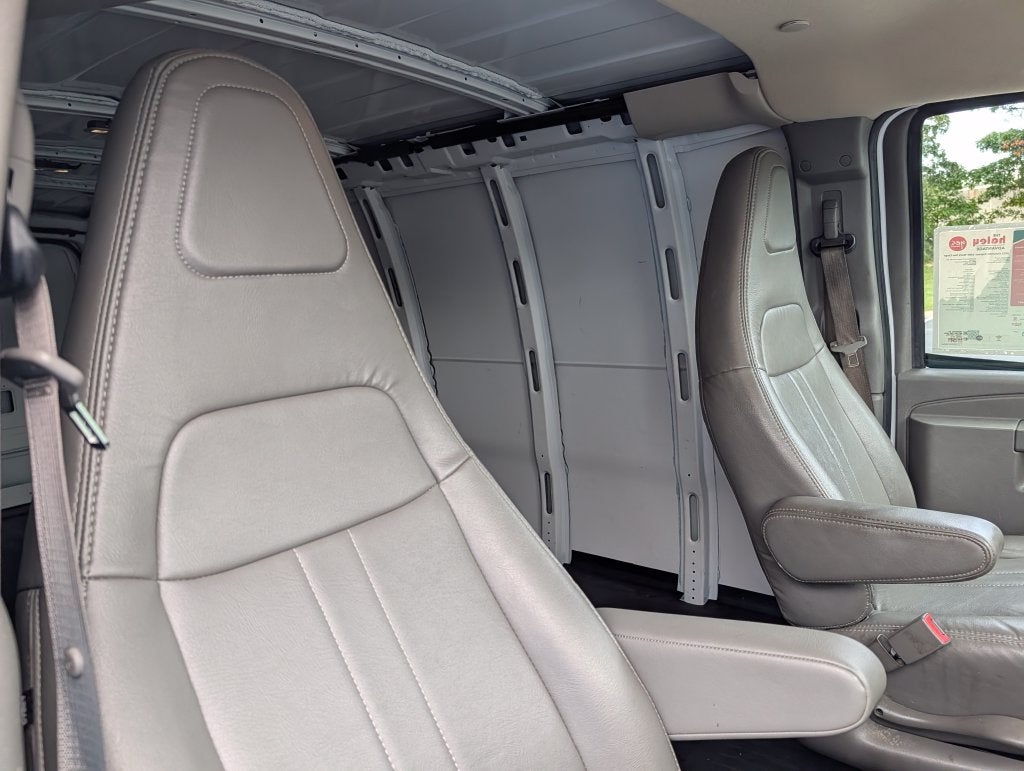 2023 Chevrolet Express 2500 Work Van Cargo