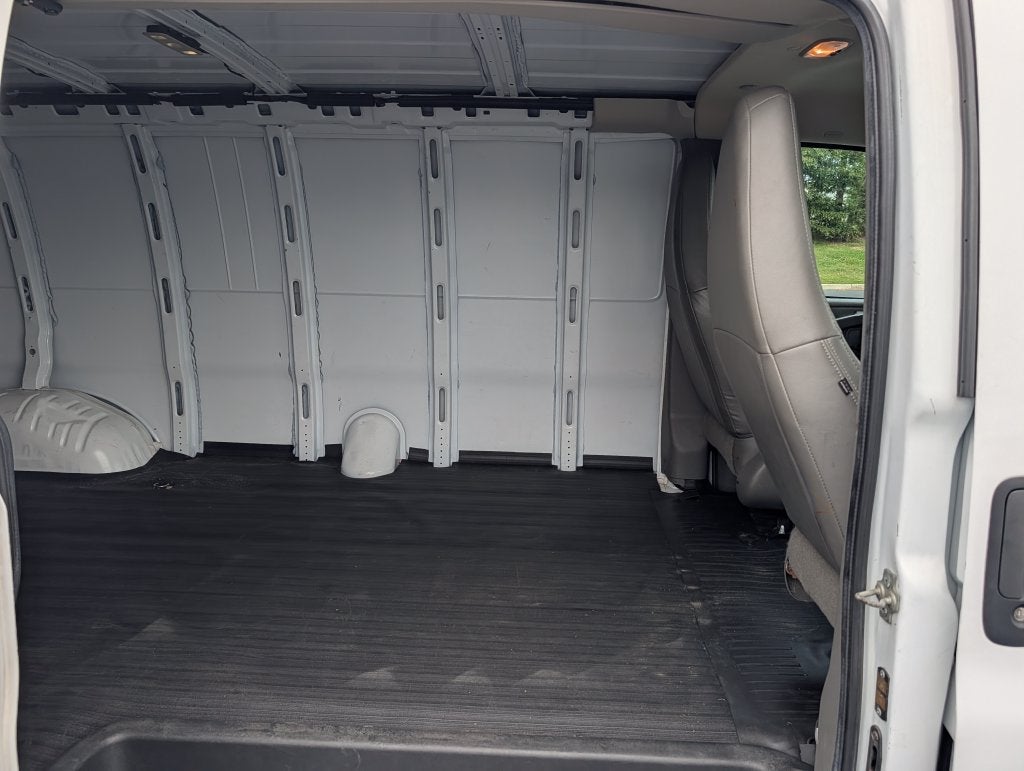 2023 Chevrolet Express 2500 Work Van Cargo