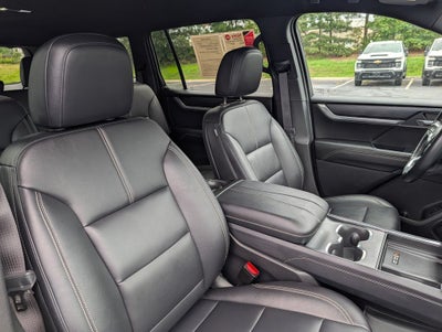 2024 GMC Acadia Elevation