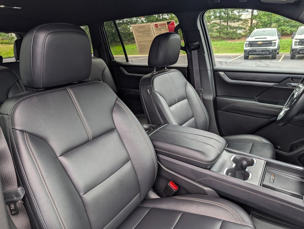 2024 GMC Acadia Elevation