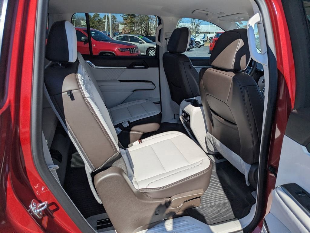 2025 GMC Acadia FWD Denali