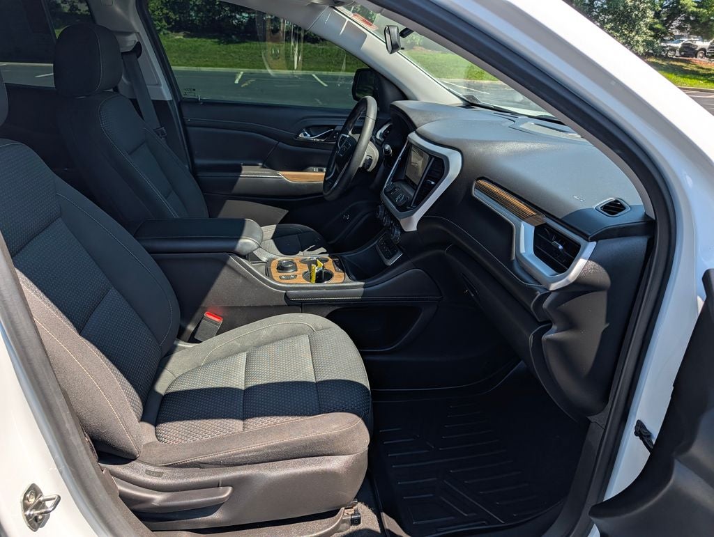 2022 GMC Acadia SLE