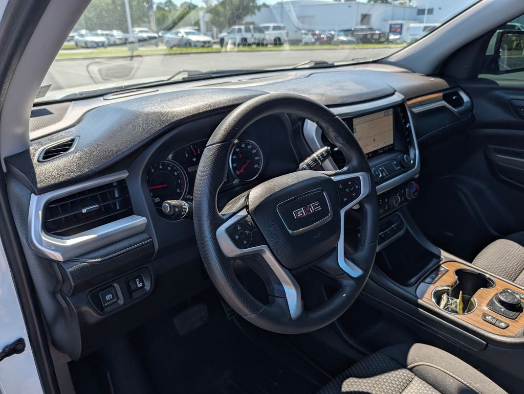 2022 GMC Acadia SLE