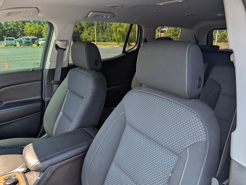 2022 GMC Acadia SLE
