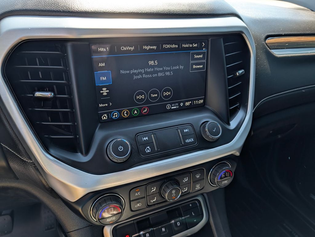 2022 GMC Acadia SLE