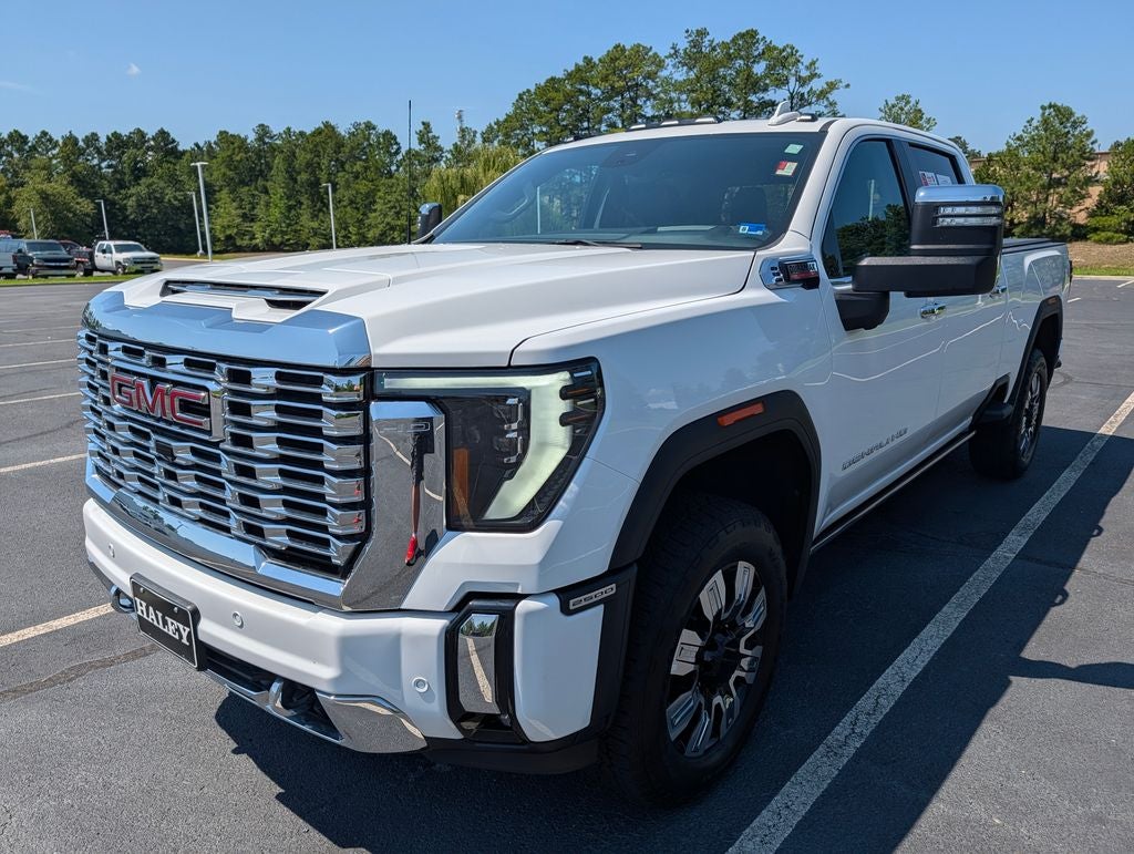 2025 GMC Sierra 2500HD Denali