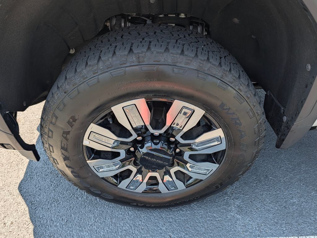 2025 GMC Sierra 2500HD Denali