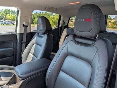 2022 GMC Canyon AT4 w/Leather