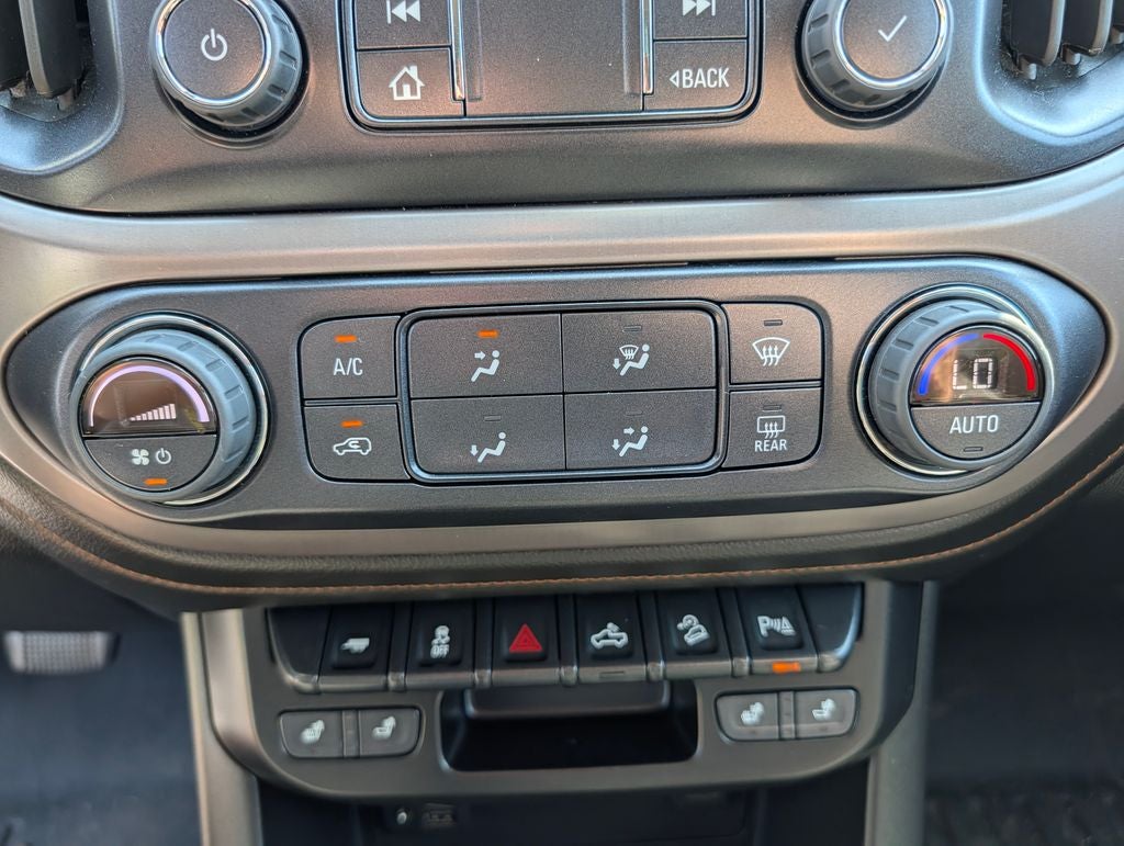 2022 GMC Canyon AT4 w/Leather