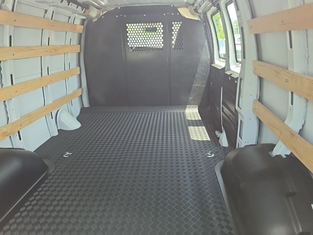 2024 GMC Savana 2500 Work Van