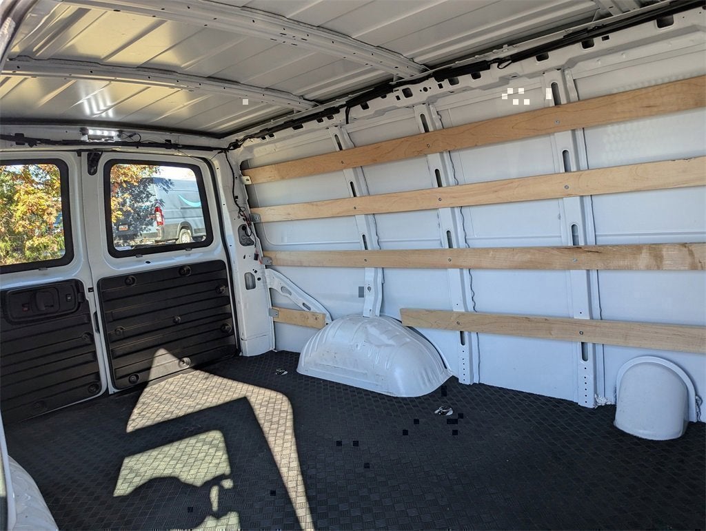 2024 GMC Savana Cargo Van Base