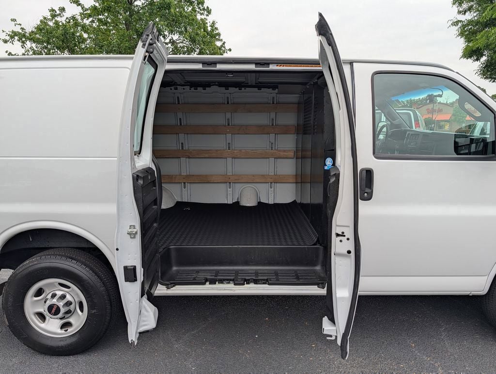 2024 GMC Savana 2500 Work Van