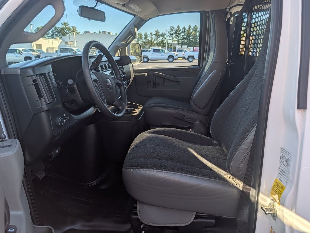 2025 GMC Savana 2500 Work Van