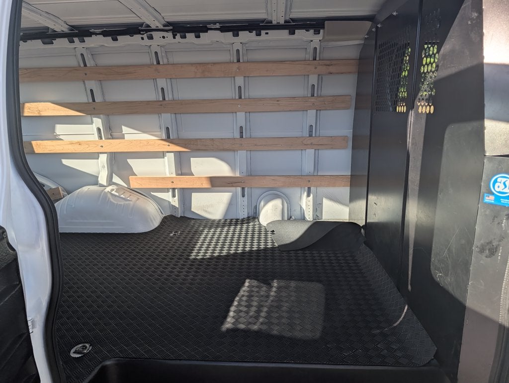 2025 GMC Savana 2500 Work Van