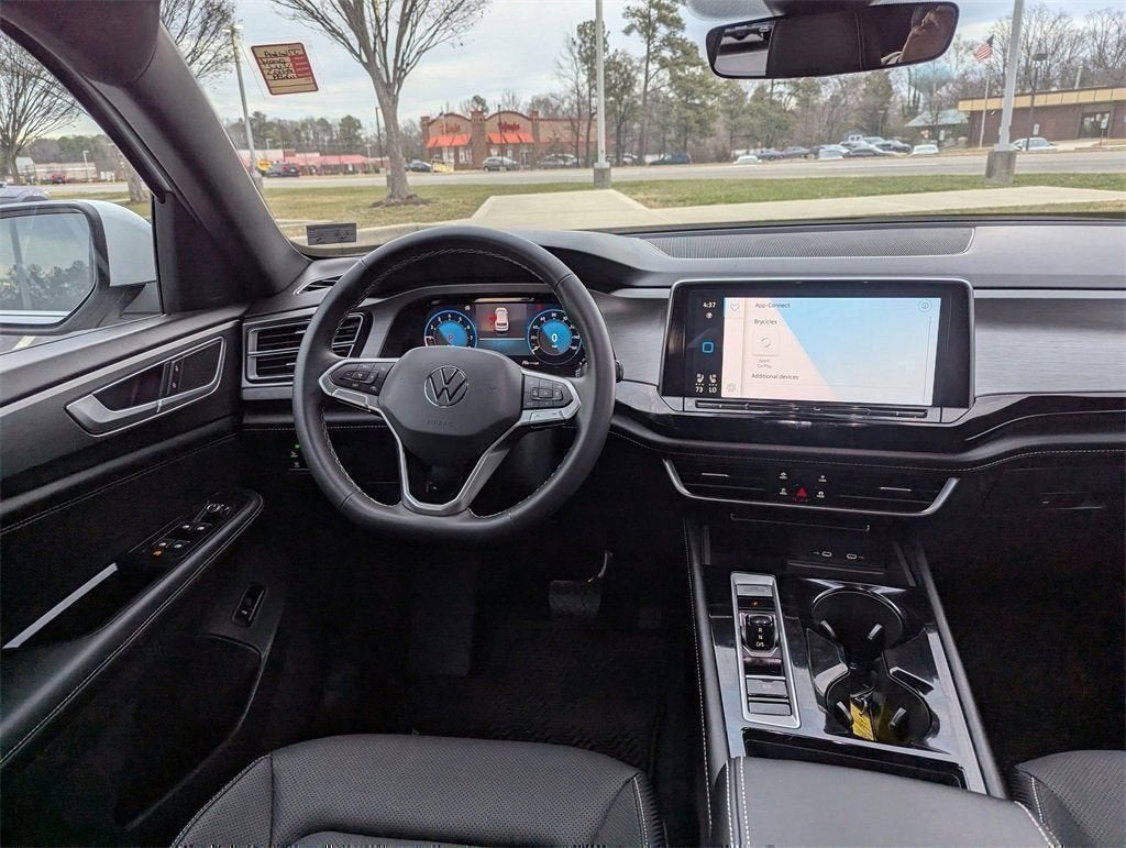 2024 Volkswagen Atlas Cross Sport 2.0T SE w/Technology
