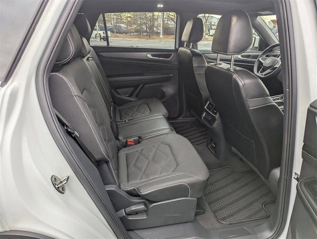 2024 Volkswagen Atlas Cross Sport 2.0T SE w/Technology