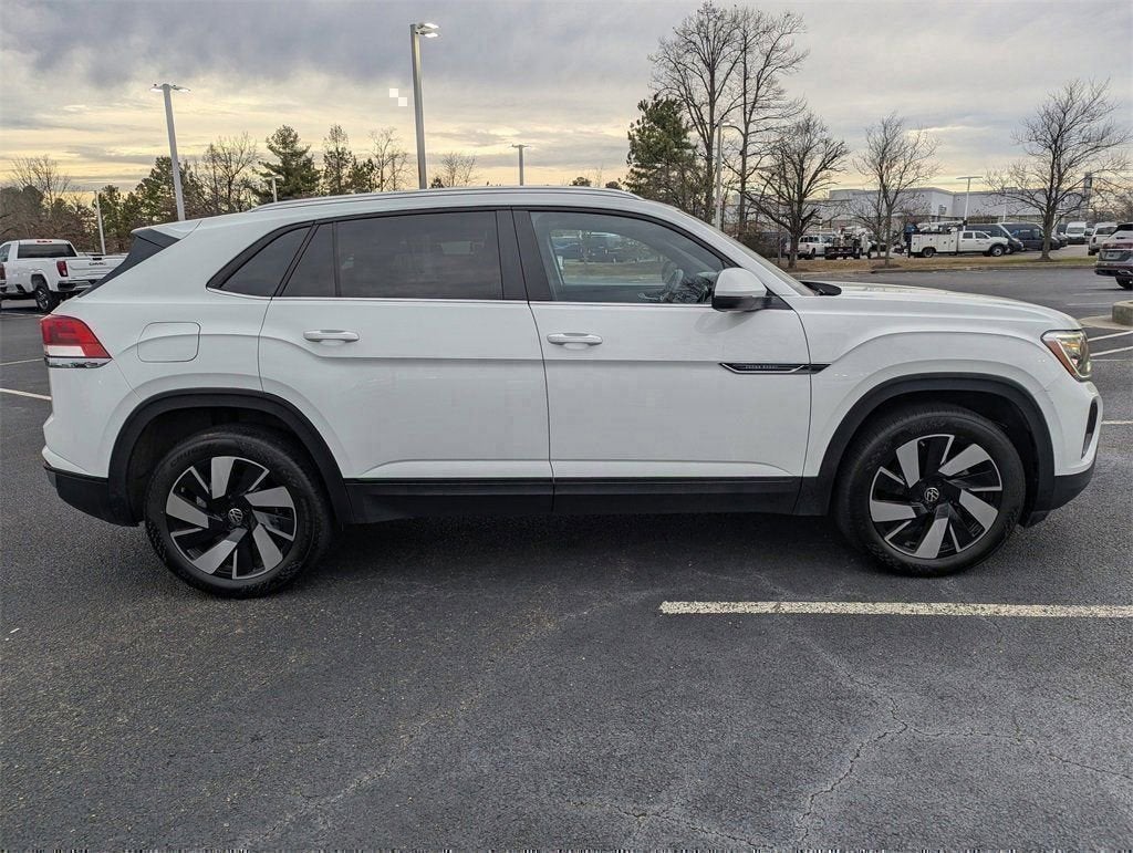 2024 Volkswagen Atlas Cross Sport 2.0T SE w/Technology