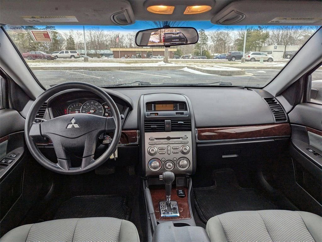 2010 Mitsubishi Galant ES