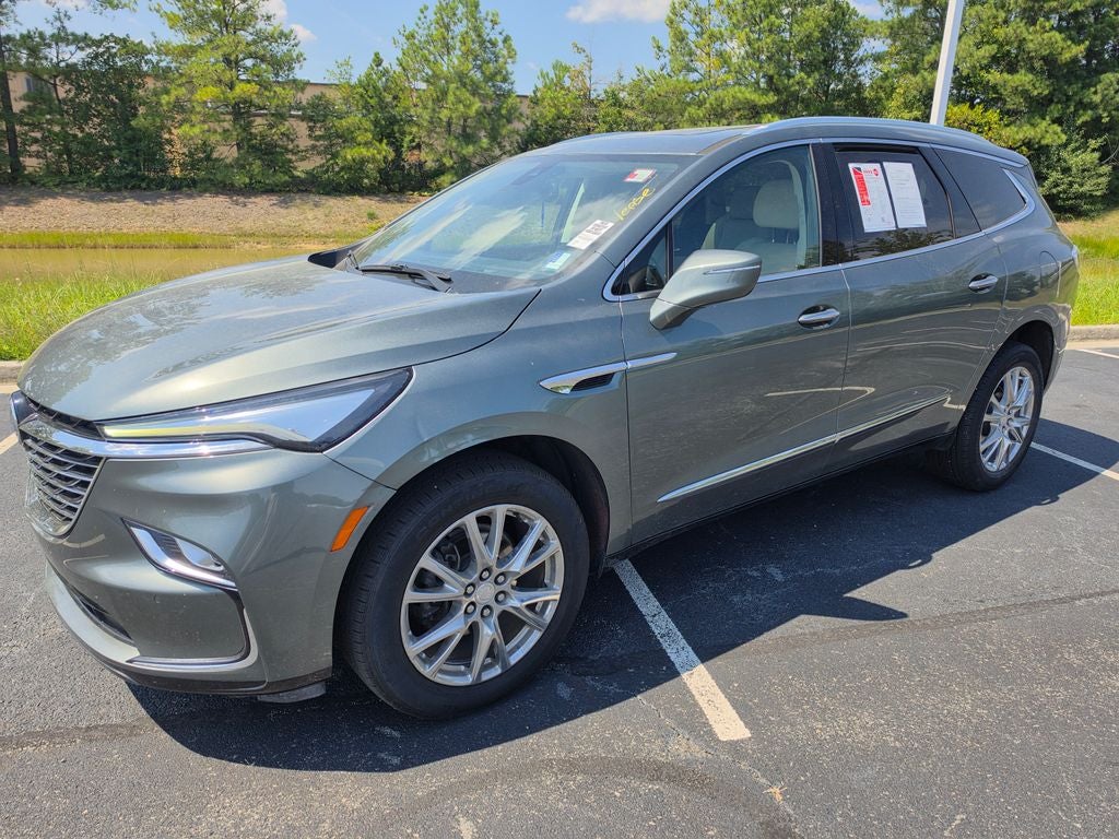 2023 Buick Enclave Essence