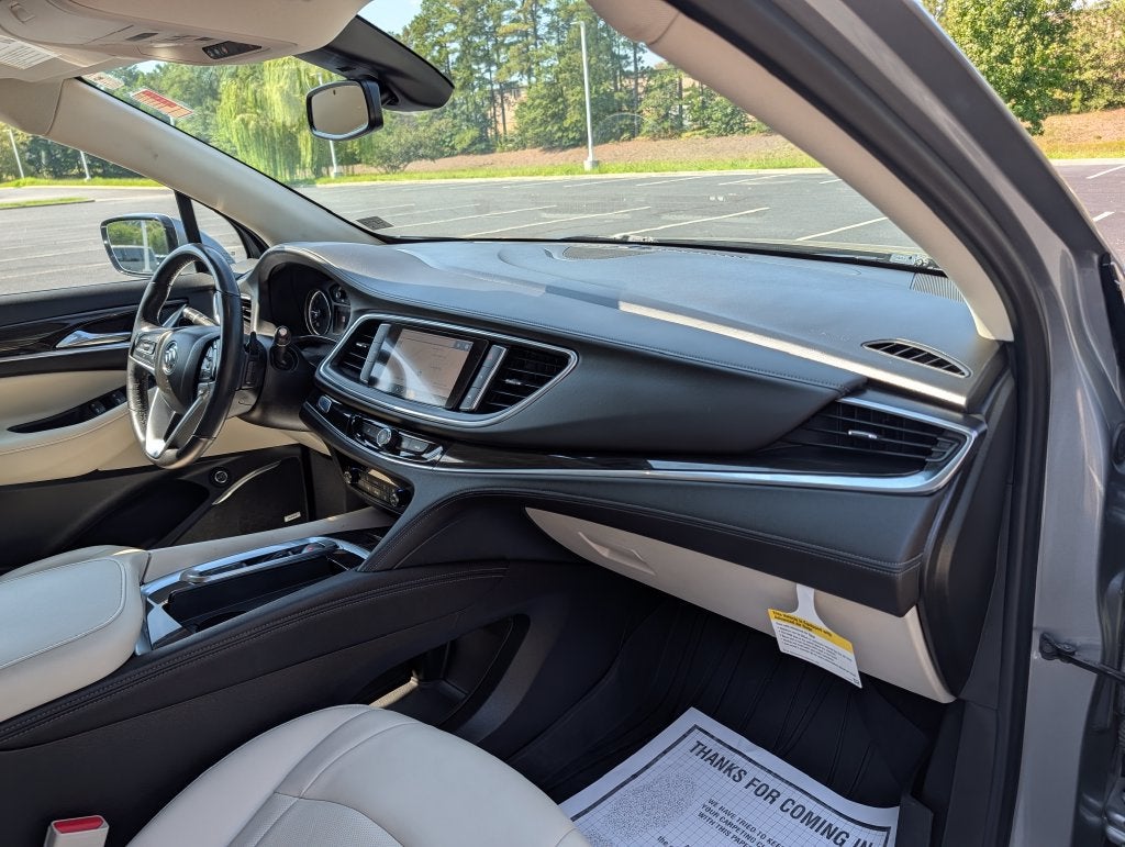 2023 Buick Enclave Essence