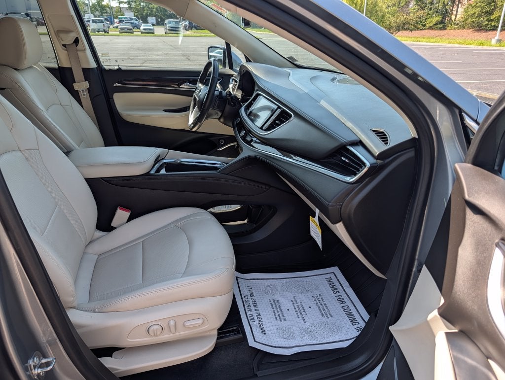2023 Buick Enclave Essence