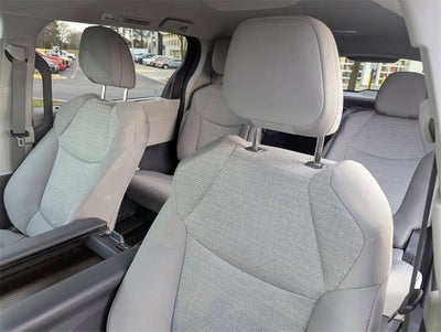 2024 Toyota Sienna LE
