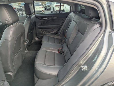 2019 Buick Regal Sportback Essence