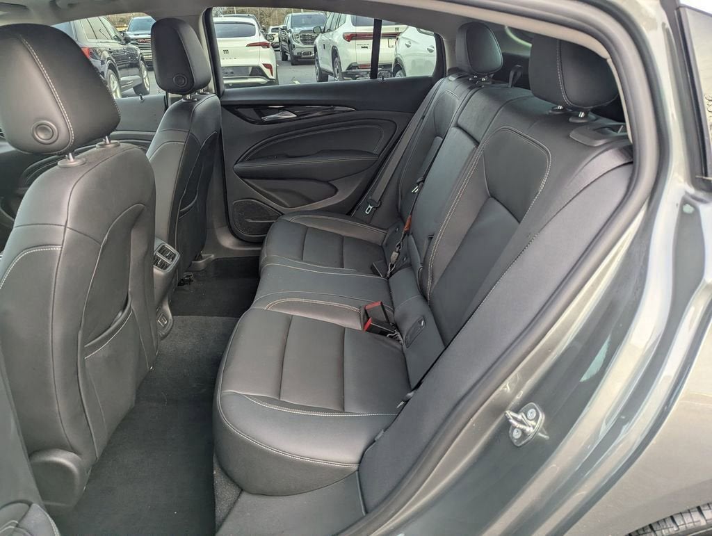 2019 Buick Regal Sportback Essence