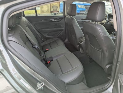 2019 Buick Regal Sportback Essence