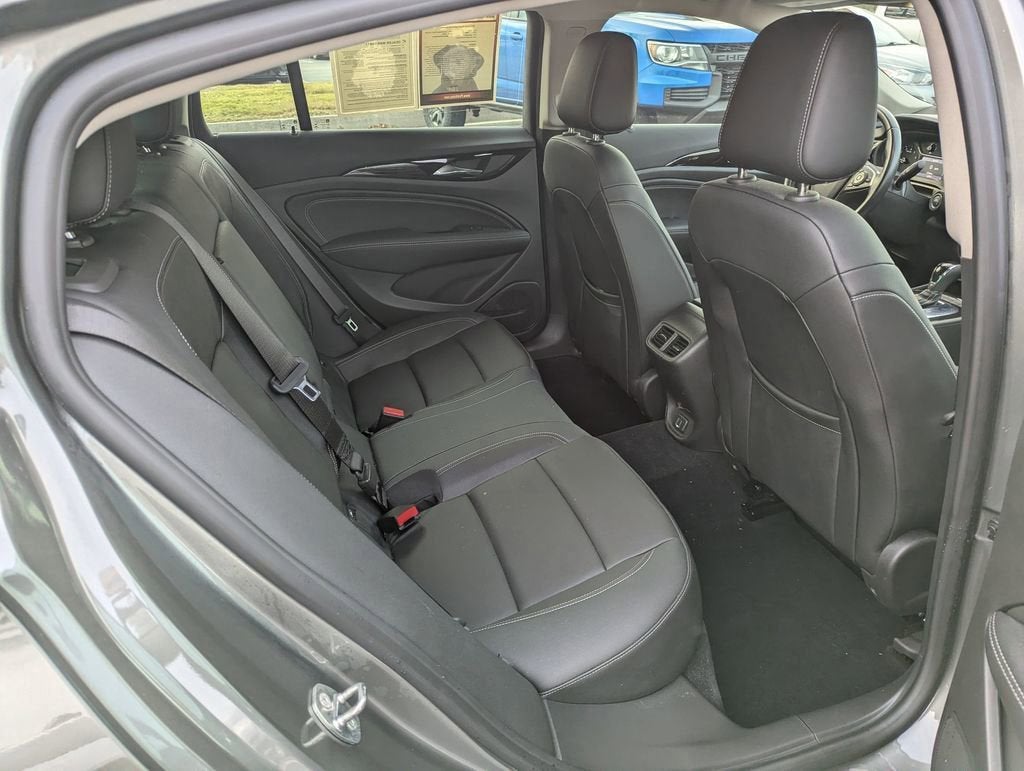 2019 Buick Regal Sportback Essence