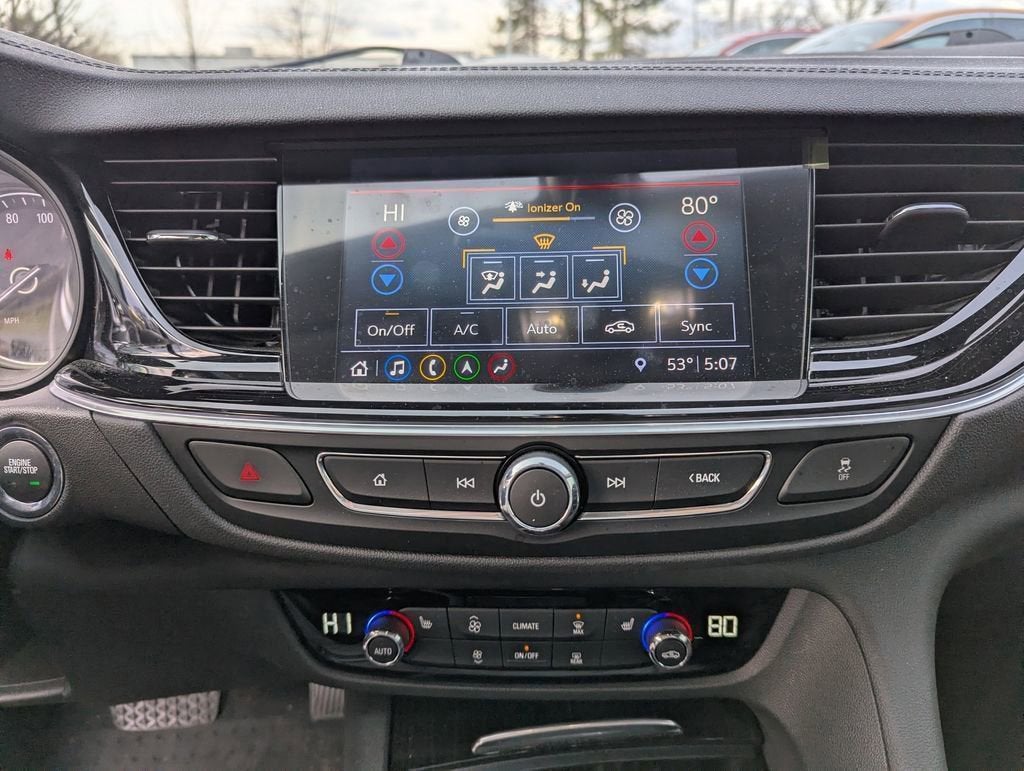 2019 Buick Regal Sportback Essence