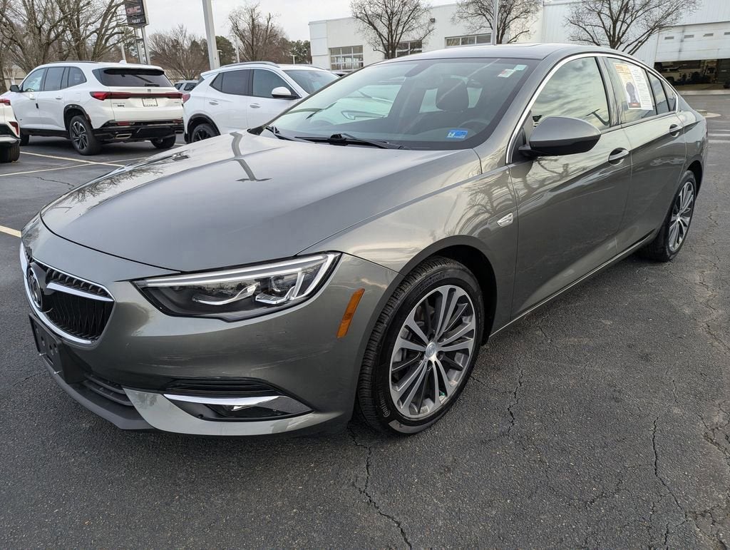 2019 Buick Regal Sportback Essence