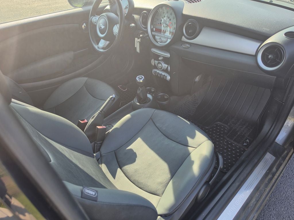 2010 MINI Cooper Base