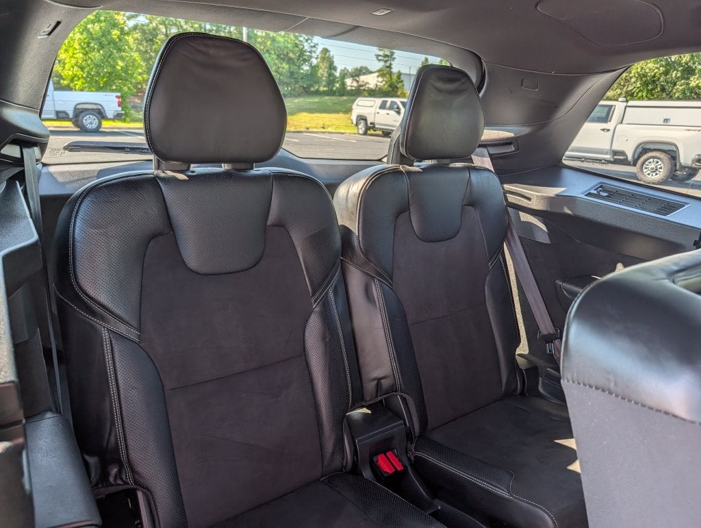 2019 Volvo XC90 T6 R-Design