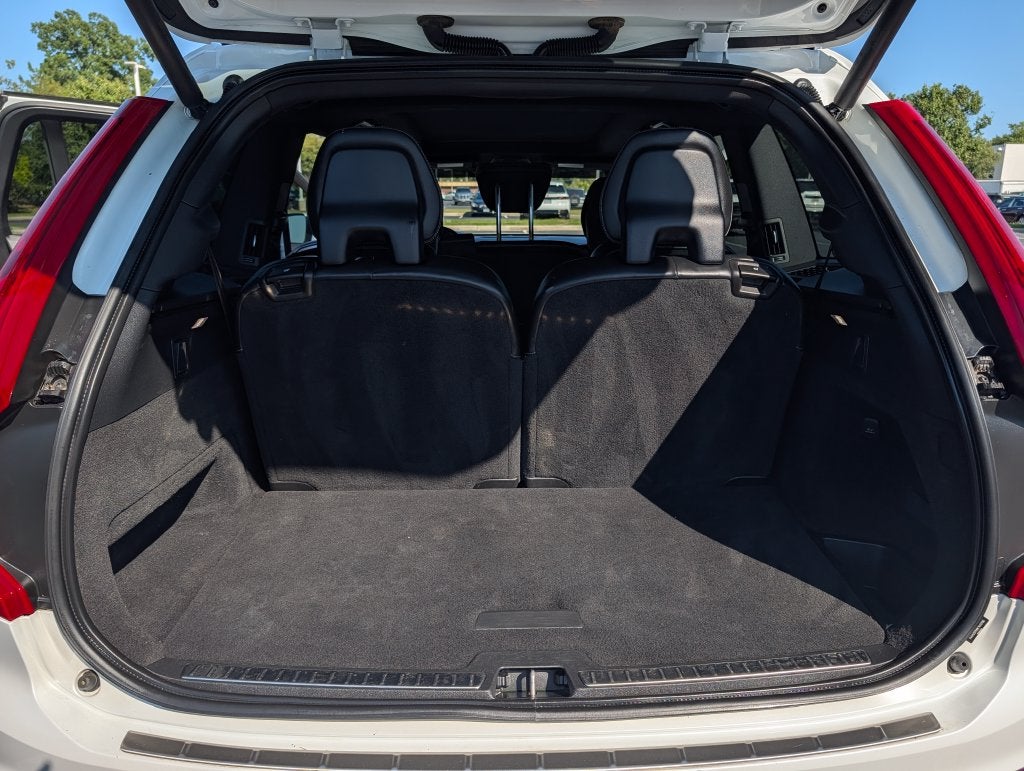 2019 Volvo XC90 T6 R-Design