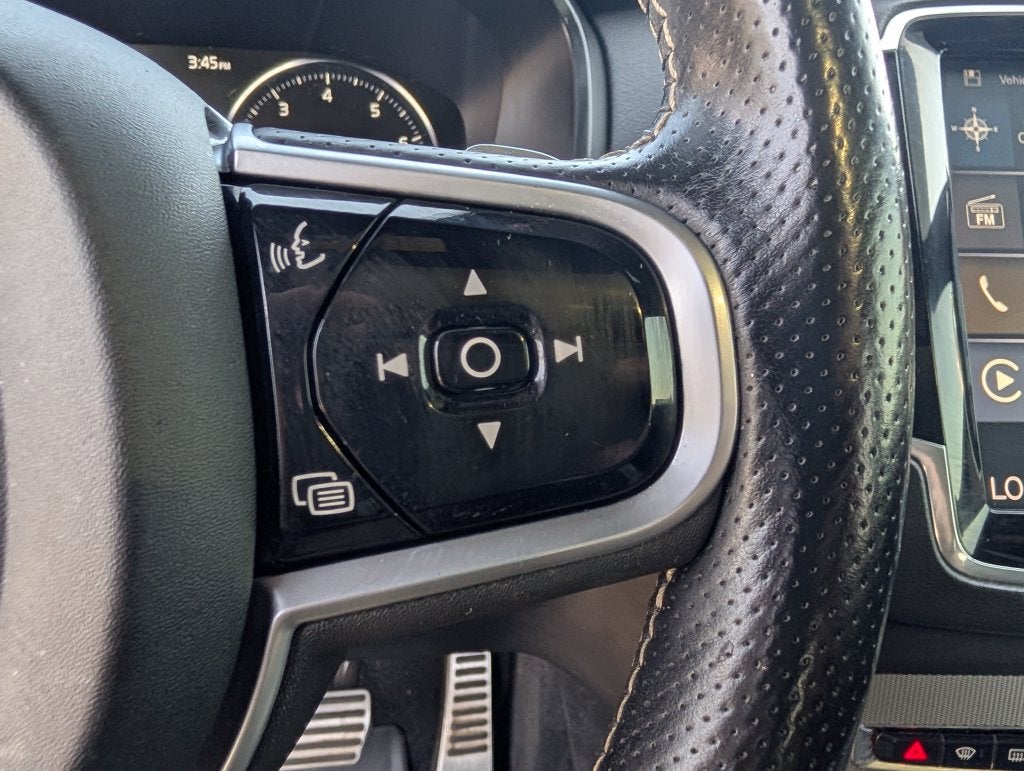 2019 Volvo XC90 T6 R-Design