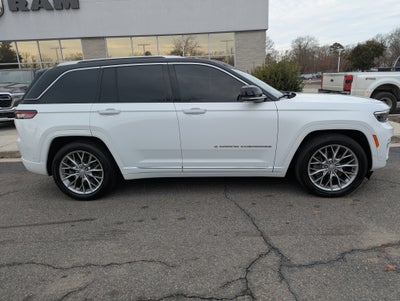2022 Jeep Grand Cherokee Summit
