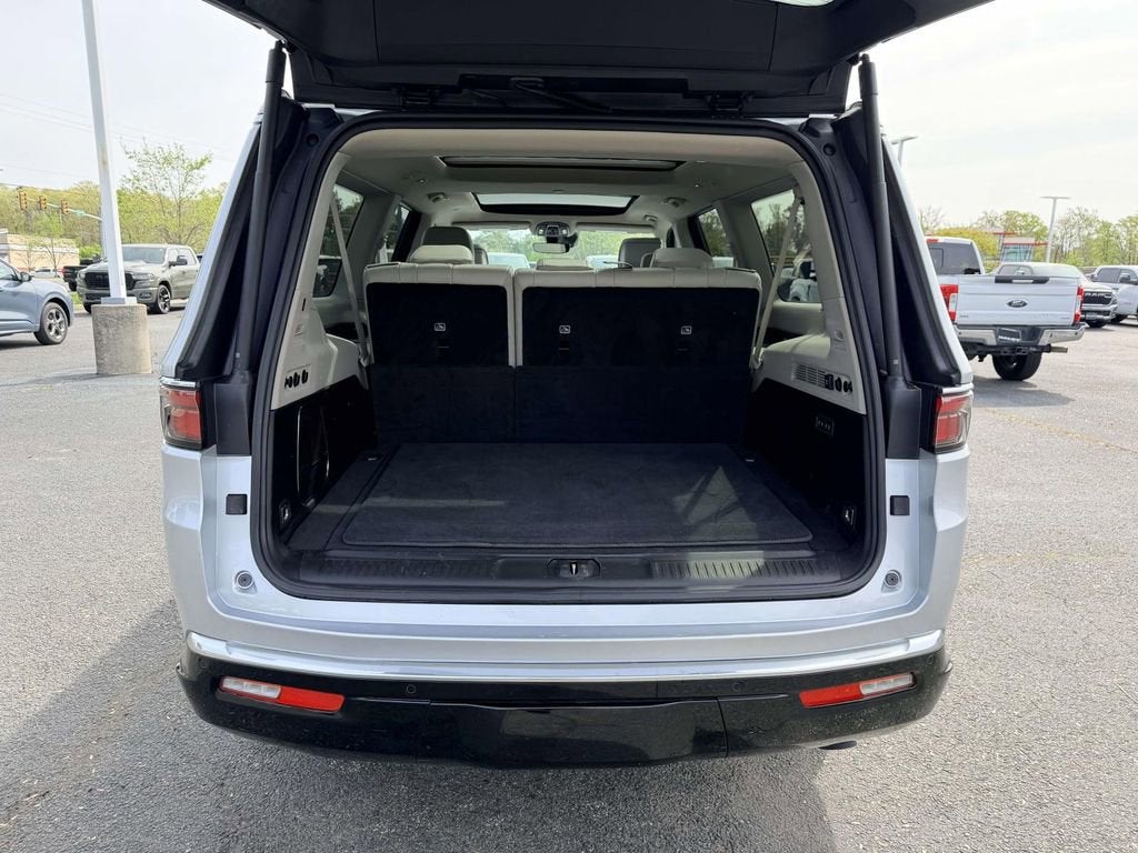 2024 Jeep Wagoneer L Base