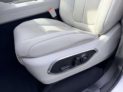 2024 Jeep Wagoneer L Base